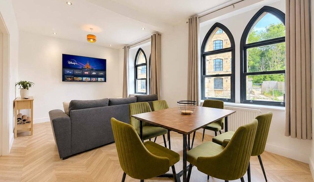 Beautiful House 2BR - Sleeps 6 - Free Parking - Huddersfield
