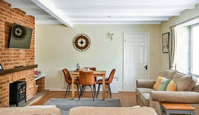 Beautiful villa for 4 people with WIFI, hot tub, pool, terrace and pets allowed