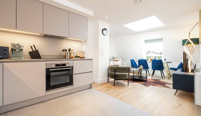 Belgravia Residence - Luxurious One-bedroom Apartment