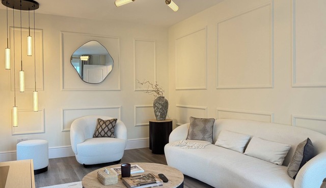 Bicester Rachi Villa- luxury 3 bedroom villa close to Bicester Village