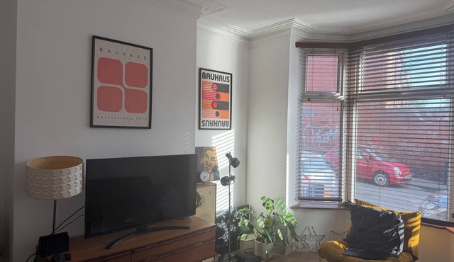 Boho Retro 4-bedroom house in charming Headingley for your Leeds stay