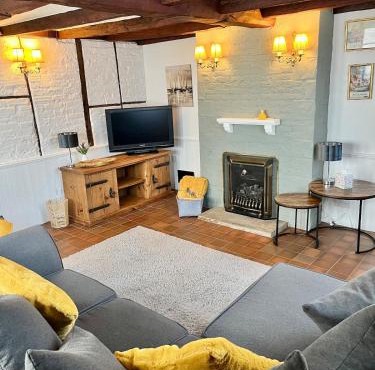 Bridge Cottage Stunning 4 bed thatched cottage