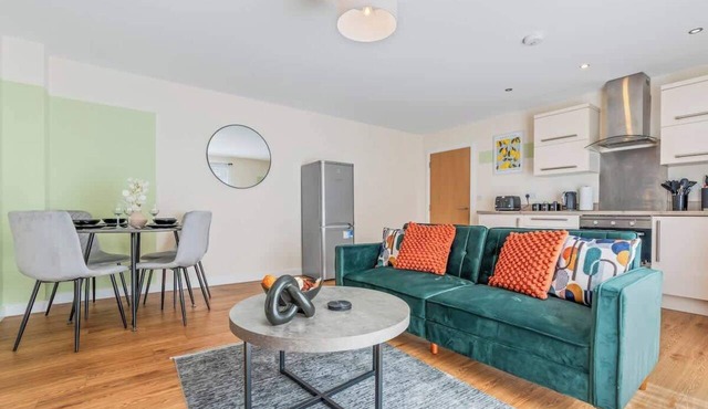 Bright 3BR Leicester Home with Private Patio