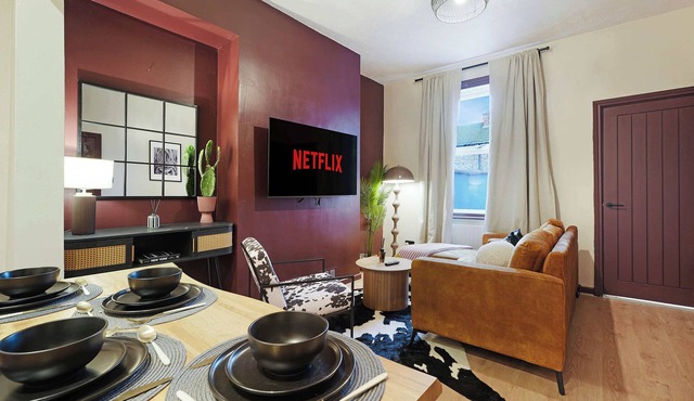 Bright 4BR Norton Getaway Sleeps 7 by Stay With Us