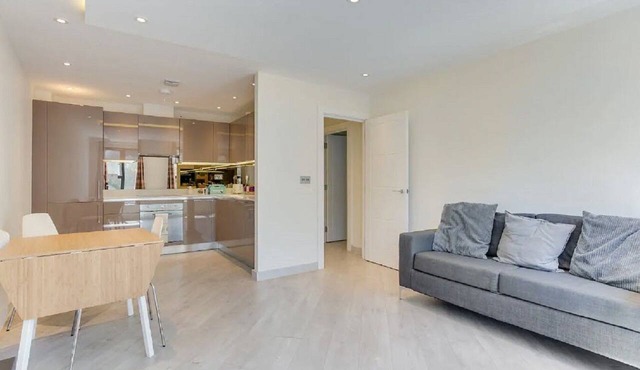 Bright & Spacious 1BD Apartment in Zone 2 - Close to the Tube Station