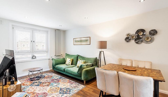 Bright & Stylish Kentish Town Retreat