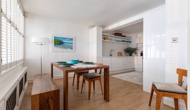 Canning Place Mews - Three Bedroom House, Sleeps 4