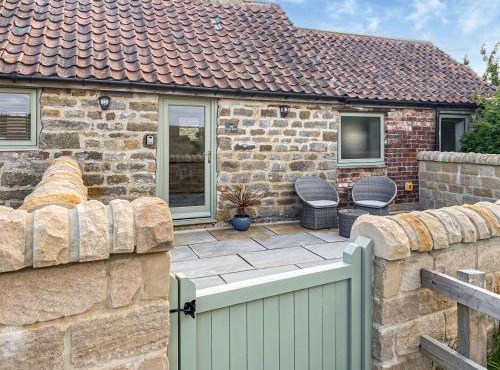 Cart Shed - Uk41245