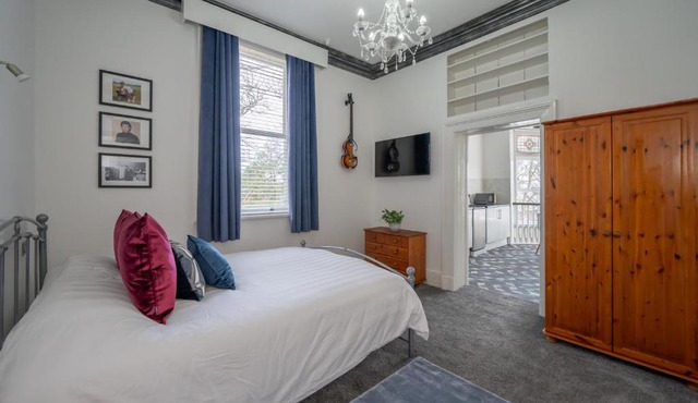 Casbah Coffee Club Suites