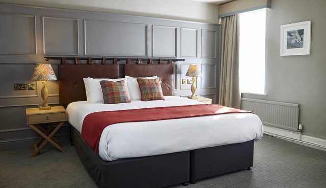 Castle Hotel by Chef and Brewer Collection
