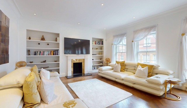 Central 2BR Home Steps to Kensington Palace & Hyde park