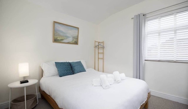 Central Apartment | Lincoln Cathedral | Parking