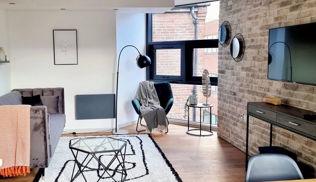 Central Nottingham Stay with Castle Views