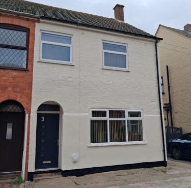 Central Sutton on Sea 4-Bed House Sleeps 8