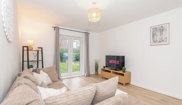 Chapel Allerton Retreat for Families + Parking - Pass the Keys