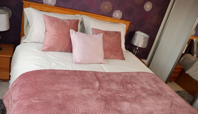 Charming 2-bedroom house with WiFi in lovely Nottingham