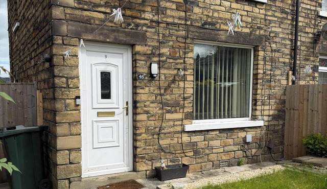 Charming 2 bedroom house in Shipley