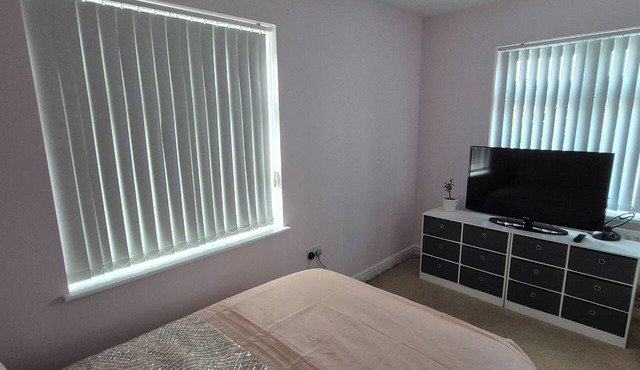Charming Guest Room in West Midlands with Modern Amenities