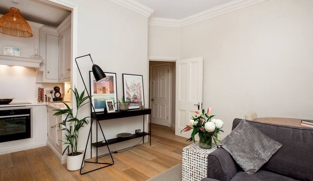 Charming Luxe 1-Bed by Highbury Fields & Tube - Pass the Keys