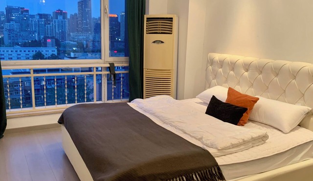 Charming studio with Beijing CBD view and WiFi, AC in Beijing