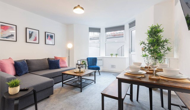 Charnley House Apartment 2