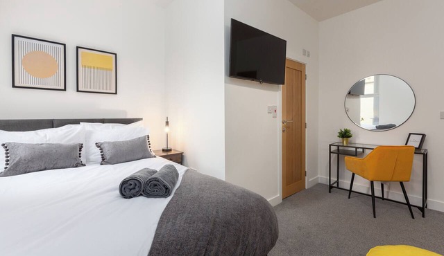 Charnley House Apartment 4