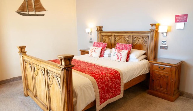 Claxton Hotel