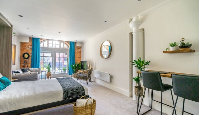 Cocoa Loft - York city centre studio (with parking)