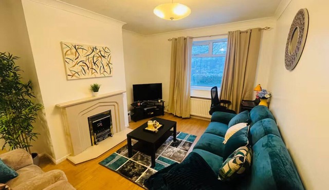 Comfortable 2-Bed Flat in Heart of Tyne & Wear - Pass the Keys