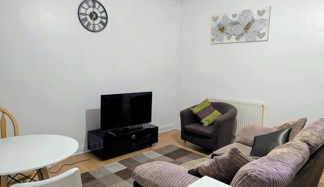 Contractor Business Family Stay Near Southampton Airport 1BR