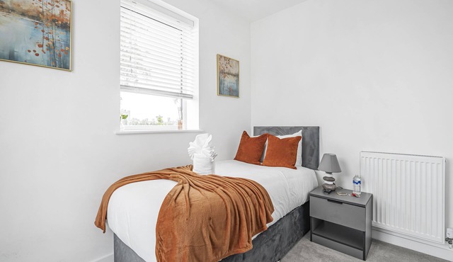 Contractor & Family Stay | 3BR | Parking | B12