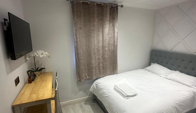 Cosy 1 Bedroom Studio with Private Entrance