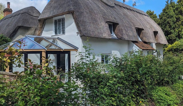 Cosy cottage in beautiful english countryside.
