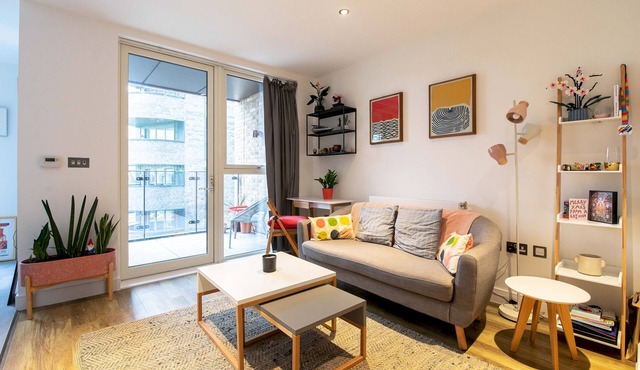 Cosy Studio flat with a Balcony - Pass the Keys