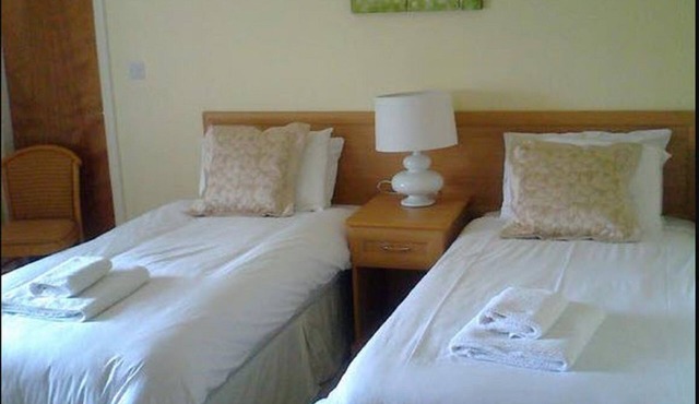 Cottage Lea's Country Hotel & Restaurant