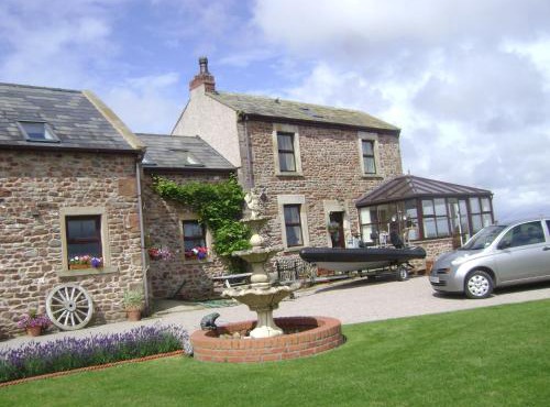 Cottage - Sleeps 5 - Hot Tub - Garden - Parking
