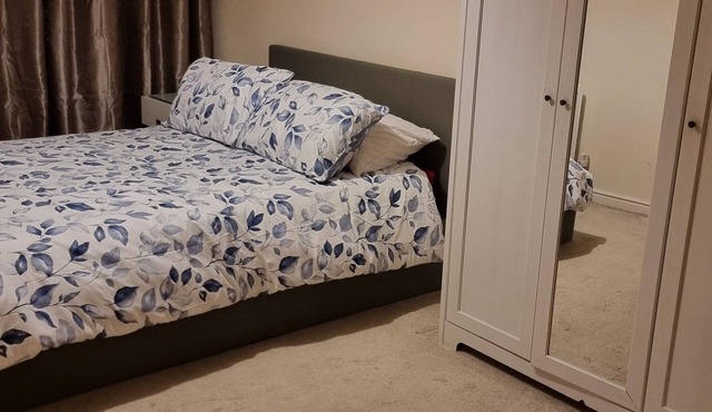 Cozy Apartment Near Colindale Station