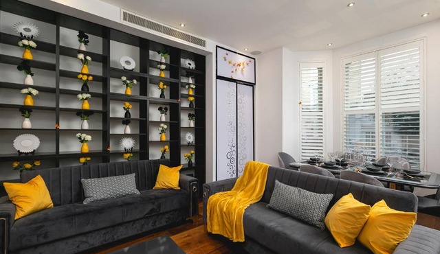 დ Luxury Chelsea Duplex - Sleeps 10 დ