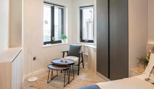 Digital Nomad Studio w/Sky Garden : StayCozy