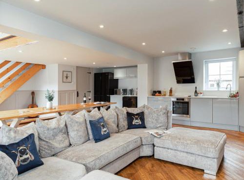 Dovecote House-Uk30233