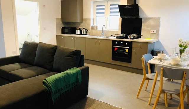 ELD1 - Large 2 bedrooms, Complimentary Netflix & Parking