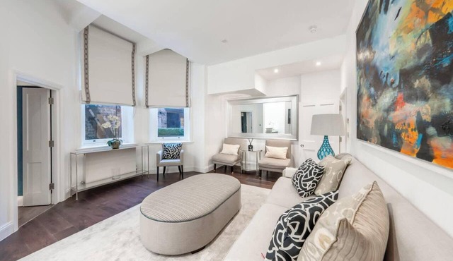 Elegant Knightsbridge Apartment near Harrods