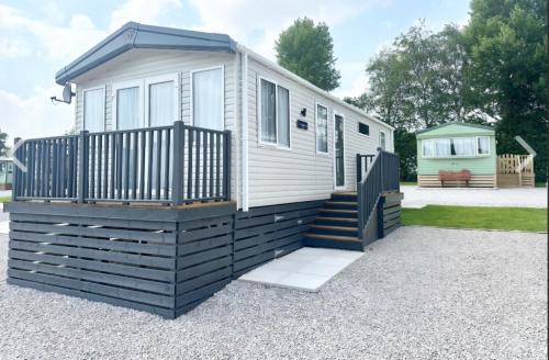 Escape in Carnforth Lodge - Sleeps 6