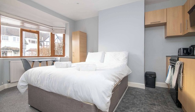 F1 Stratford Studio Flat