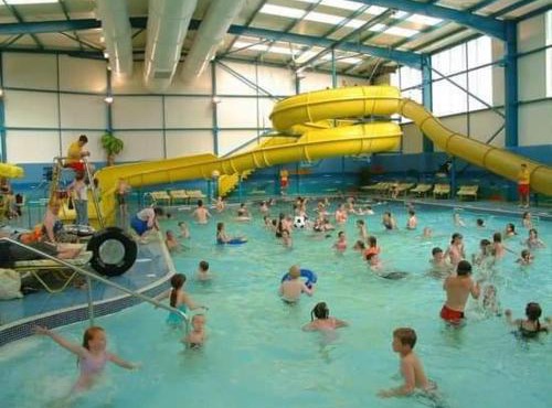 Family Caravan-Pets-Golden Palm-Pool-Arcades