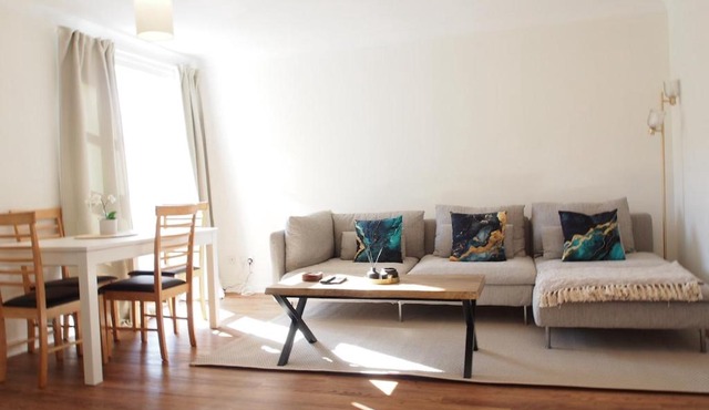 Fettes - Homely 2BD in Quiet Development