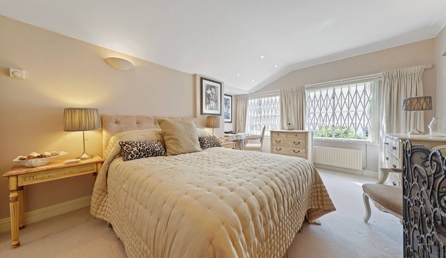 Finest Retreats | Regents View