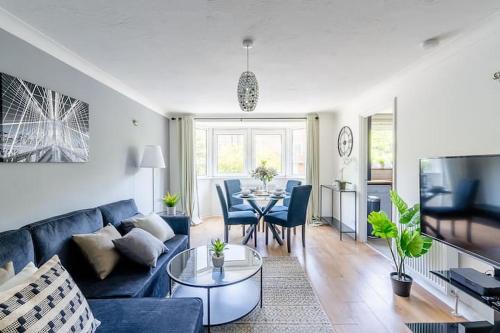 Finsbury Park - Sleeps 6 with Free Parking - best for Holiday, Concerts, Matches & Corporate Lets