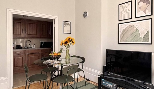 Flat Clapham Junction one bedroom, living room. Kitchen, washing machine, WiFi.