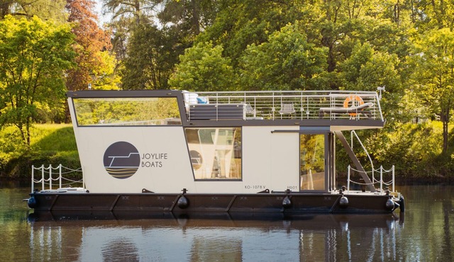 Floating Home-Hausboot in Merzig liegend by Interhome in Merzig